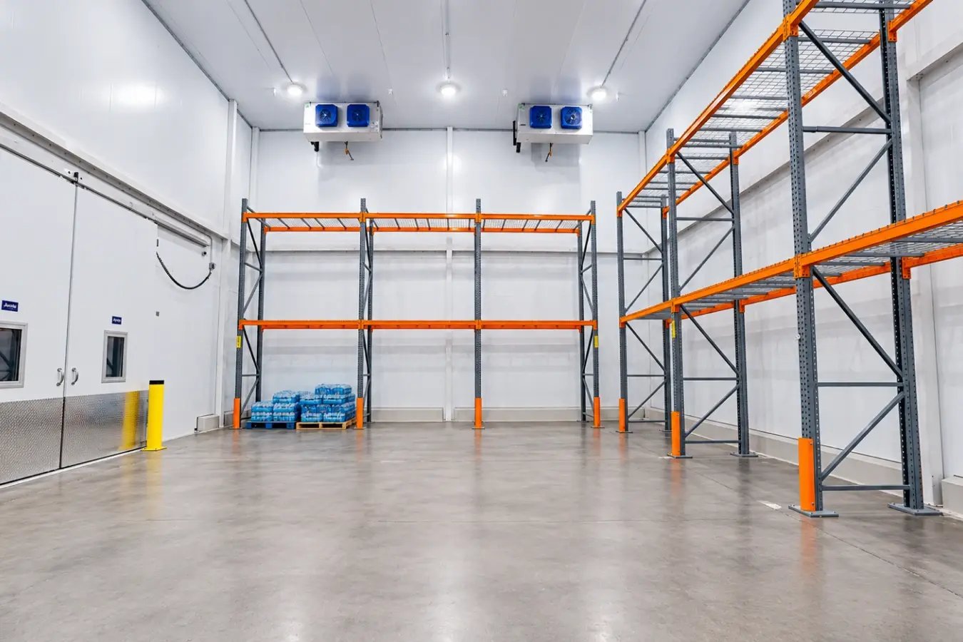 modern_arctic_cold_storage_warehouse_1_2x